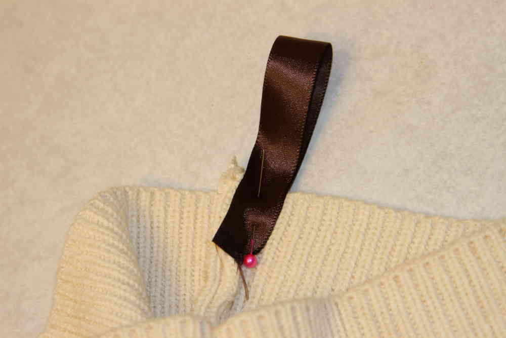 Sweater Stocking Ribbon Close Up
