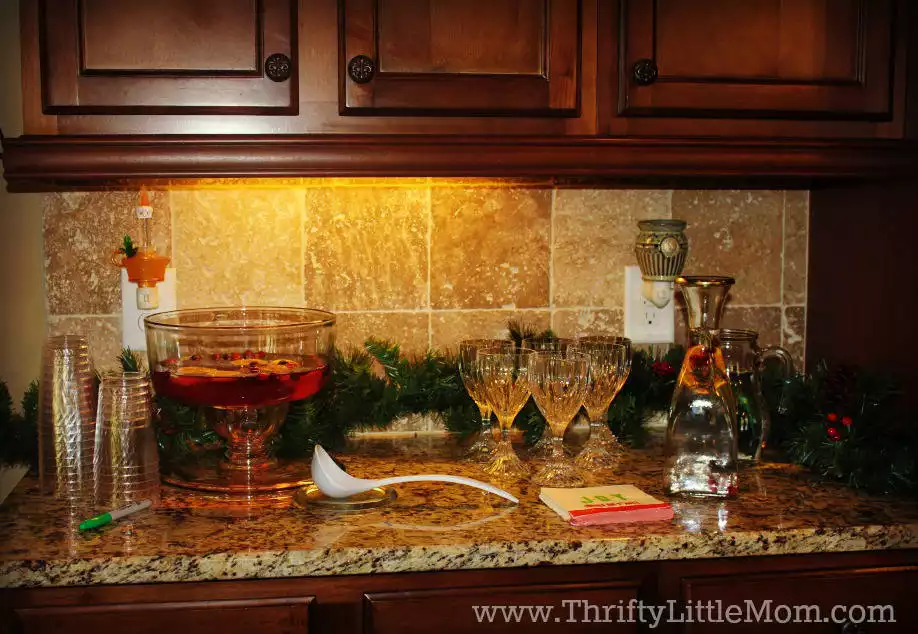 Thrifty Party Planning Tips & Tricks Drinks