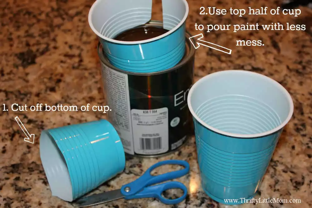 Plastic Cup Paint Pourer