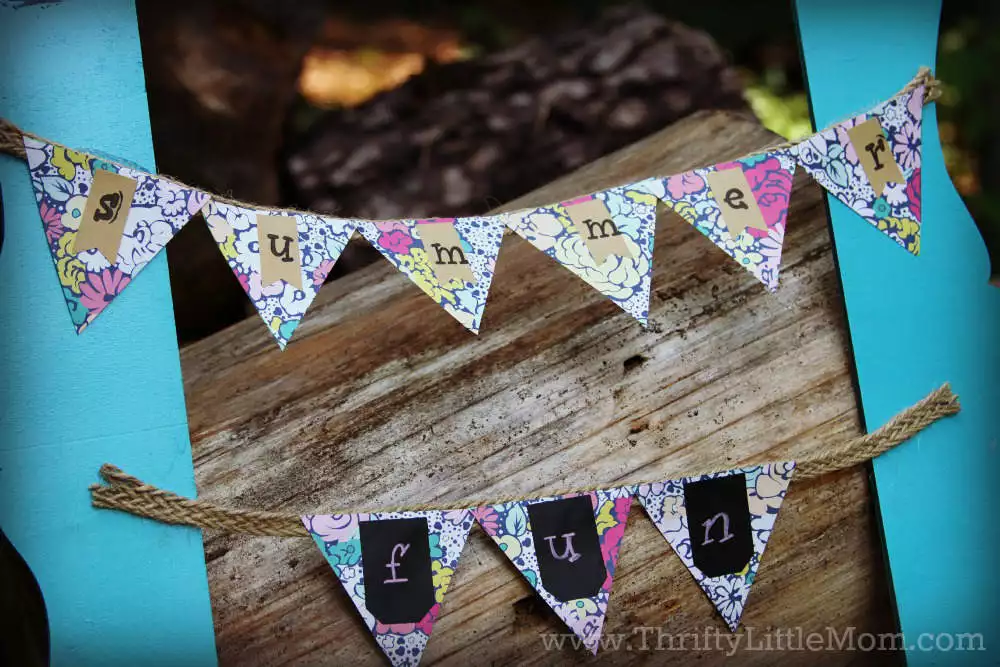 Final How To Make a Frame Door Wreath Bunting