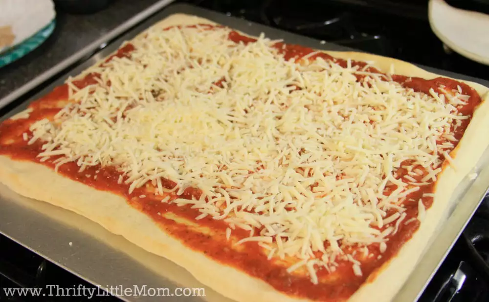 Easy Homemade Pizza Recipe 2