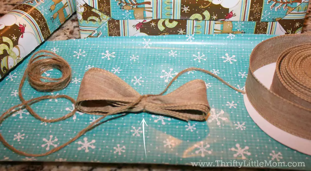How to Wrap Gifts Like a Pro 11