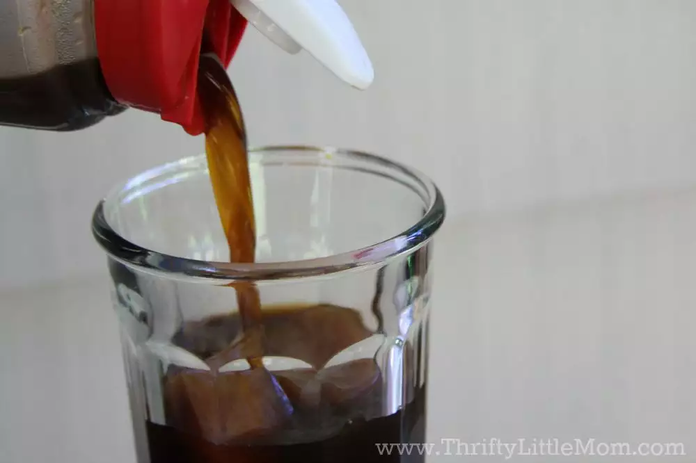Iced Coffee Cube Pour