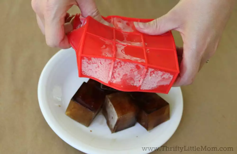 Iced Coffee Cube Removal