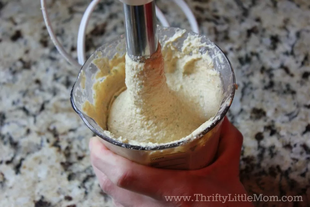 Smooth and Creamy Hummus Recipe