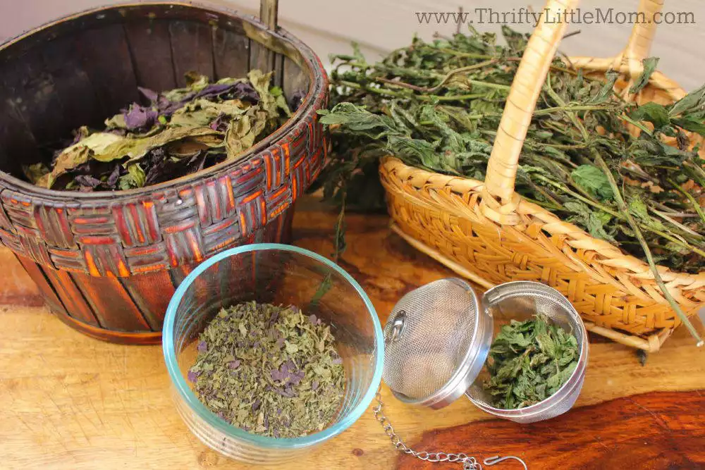 How To Make Your Own Dried Herbs Baskets