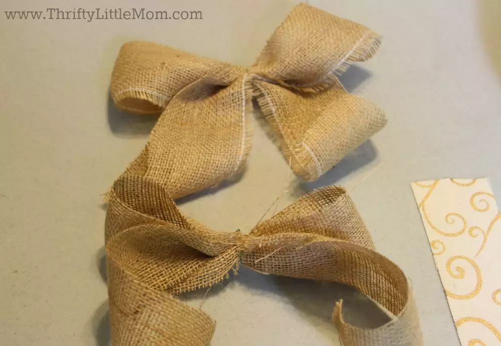 How To Make a Simple Burlap Bow Step 6