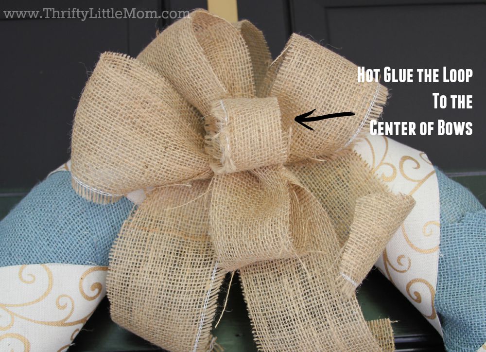 How To Make a Simple Burlap Bow Step 9