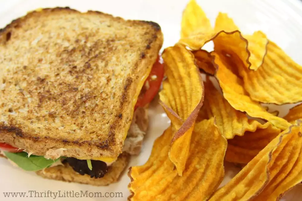 How to make the perfect tuna melt sandwich with chips