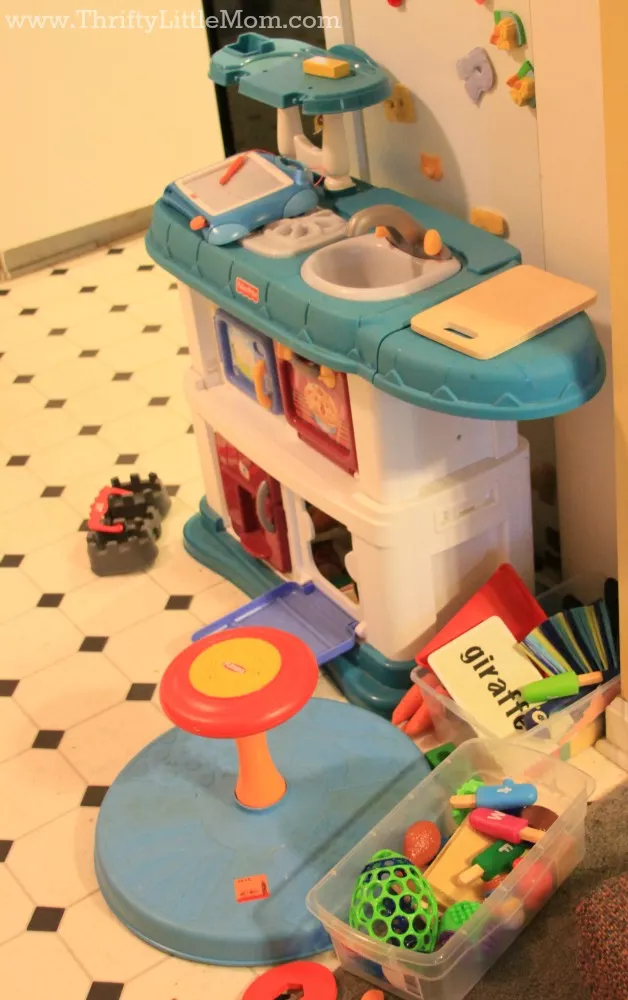 Kid's Toy Clutter Kitchen