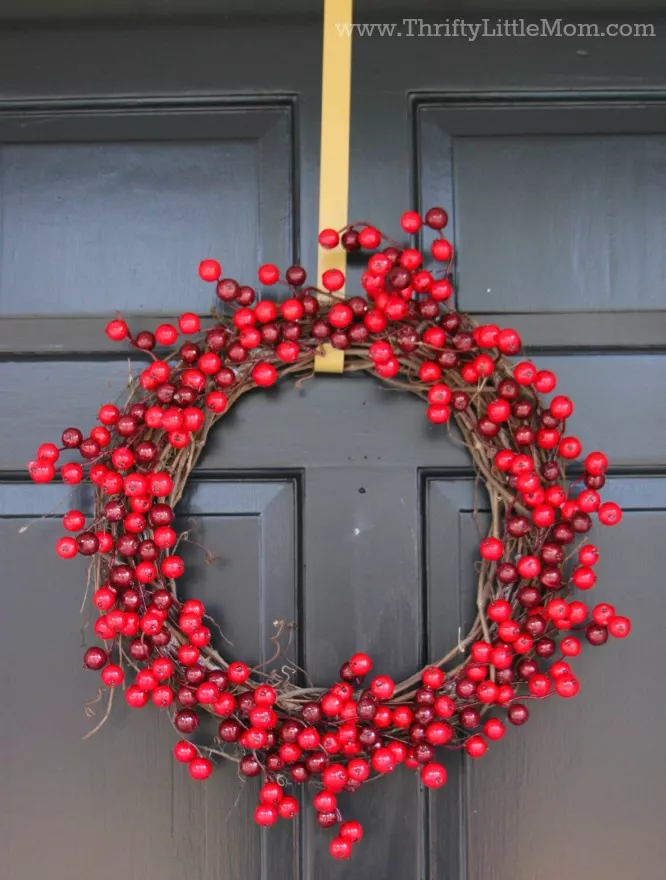 finished-15-minute-berry-wreath
