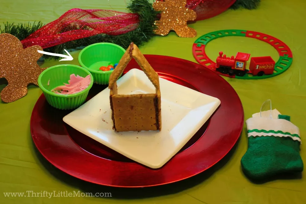 kids-gingerbread-house