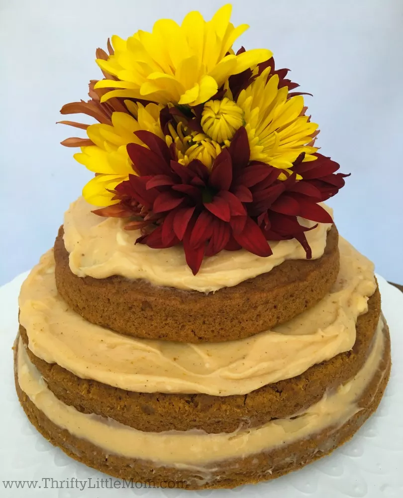 naked-cake-with-flowers