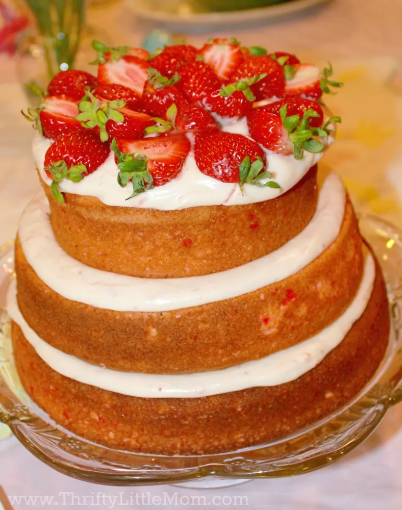 strawberry-naked-cake-topper