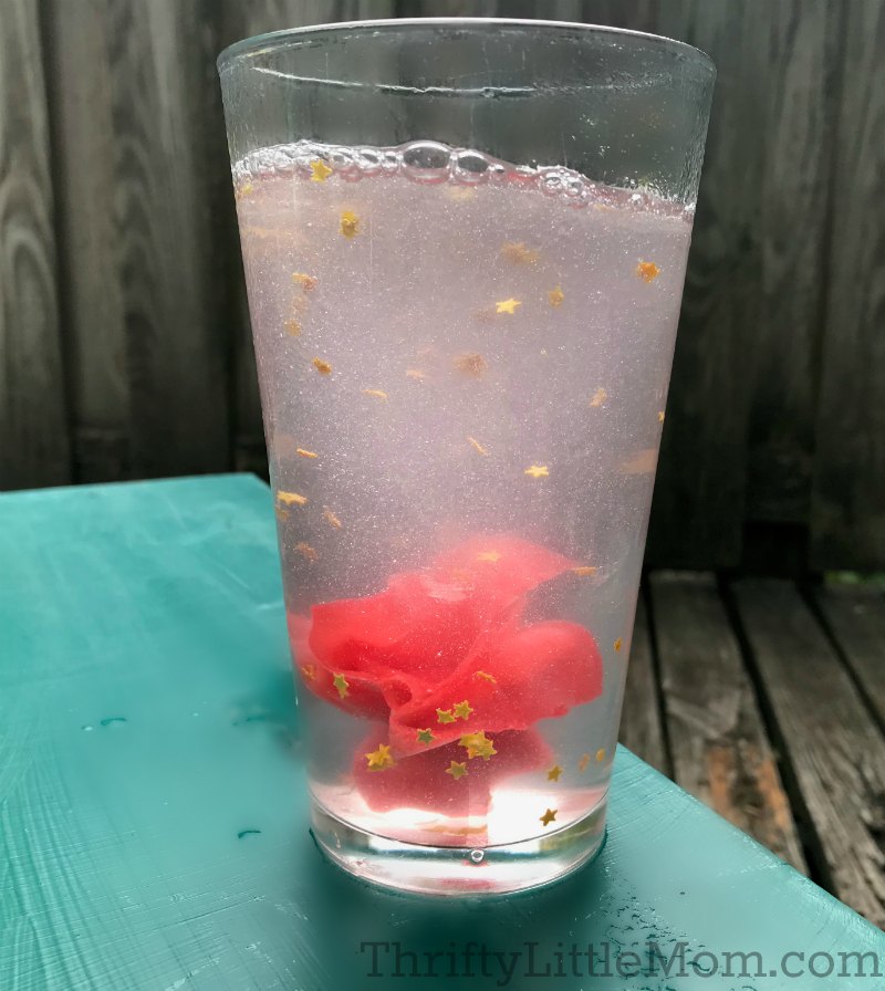 Drink for kids with a rose and stars for halloween