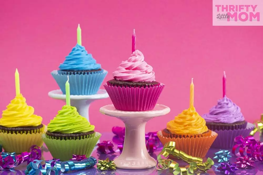 neon cupcakes make a great dessert for a glow party