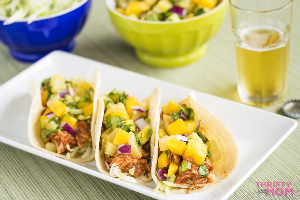 15 Start to Finish Awesome Luau Party Ideas For Home